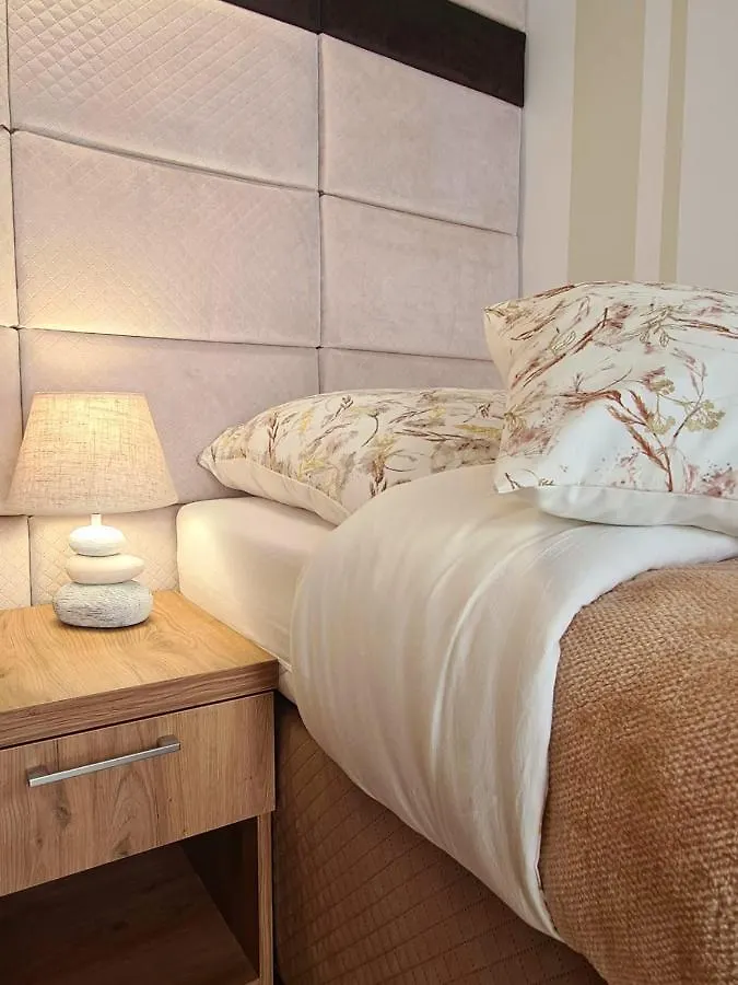Malta Delux Apartment, Free Parking, Self Check-In 24H Poznan 0*,  Poland